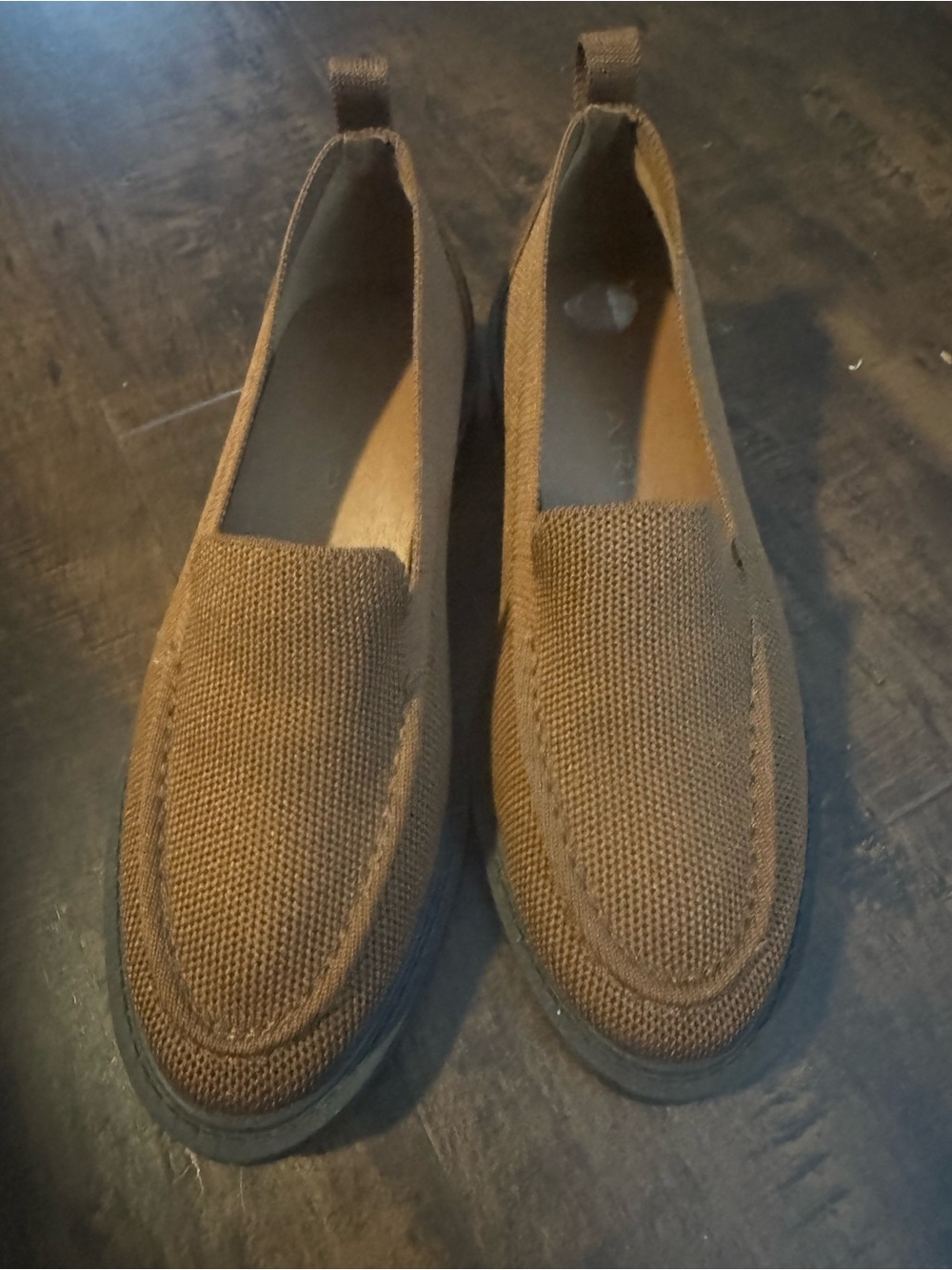 Tahari Silen Brown Taupe Vegan Textile Slip-On Shoes Size 6
